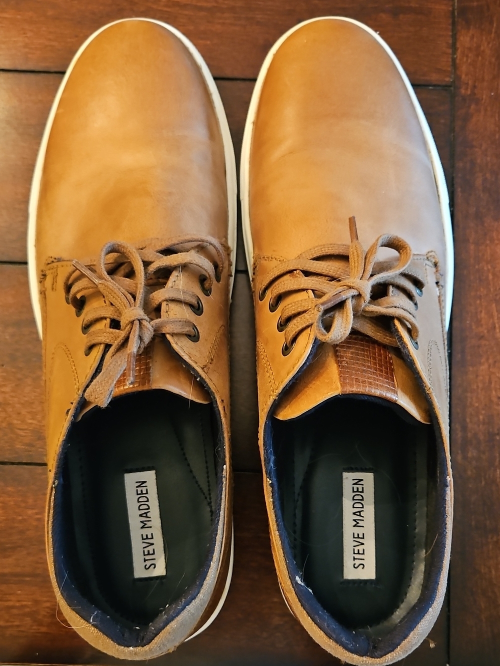 Steve Madden Men’s Tan Leather Lace-Up Slip-Ons